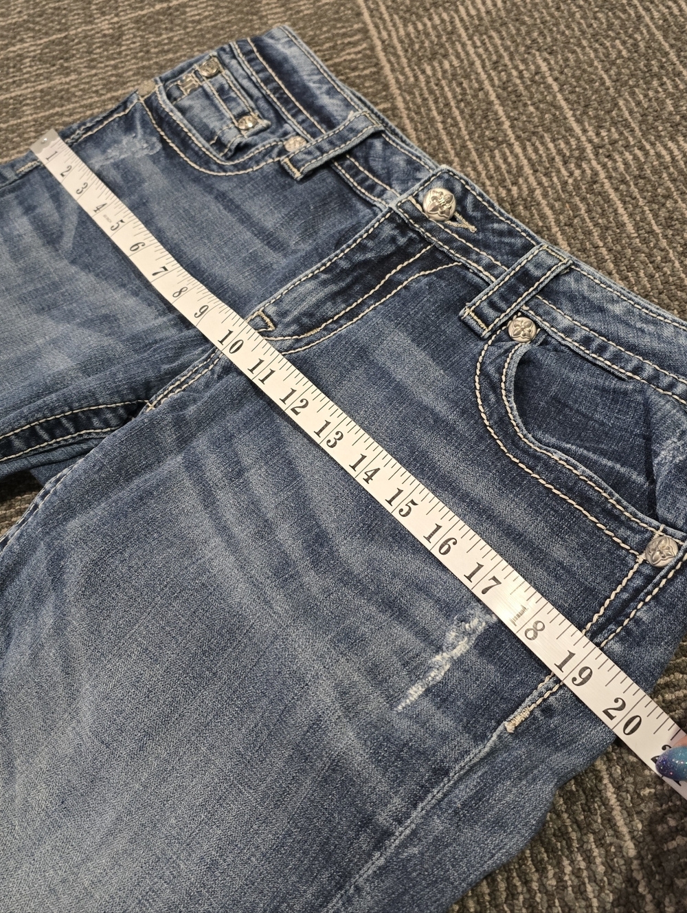 Miss Me Embellished Bermuda Denim Shorts Size 32 - Picture 9 of 13